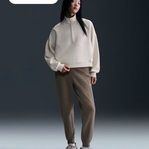 Nike 24.7 impossibly soft sz Medium